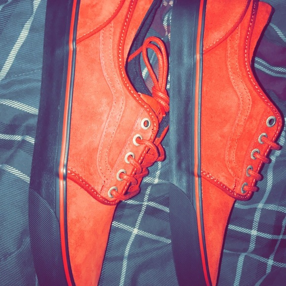 Vans - Picture 3 of 8